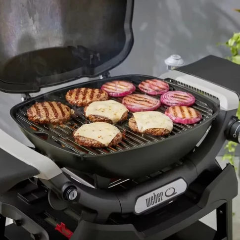 Газовый гриль Weber Q 2200N с боковыми столиками и компактной подставкой